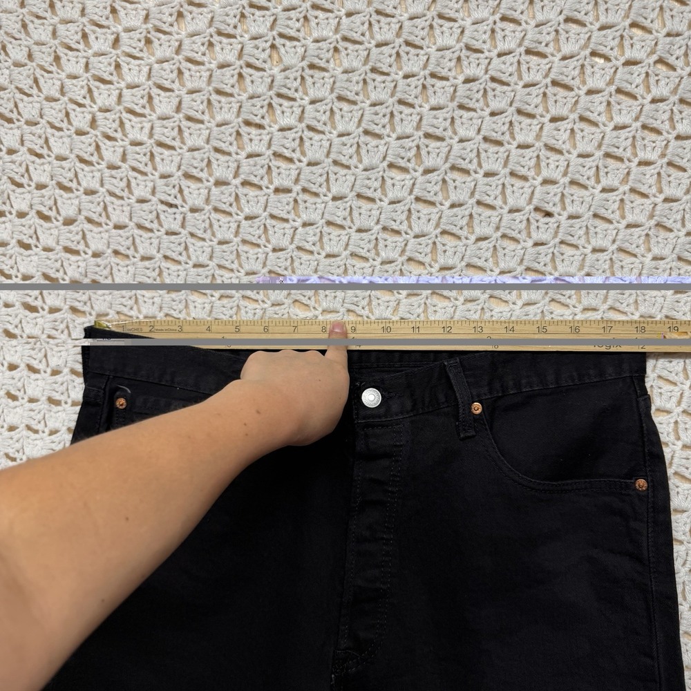 Levi's 501 Black Jean Denim Shorts Mens 38X 8"Inseam Button Fly NWT - Picture 4 of 12
